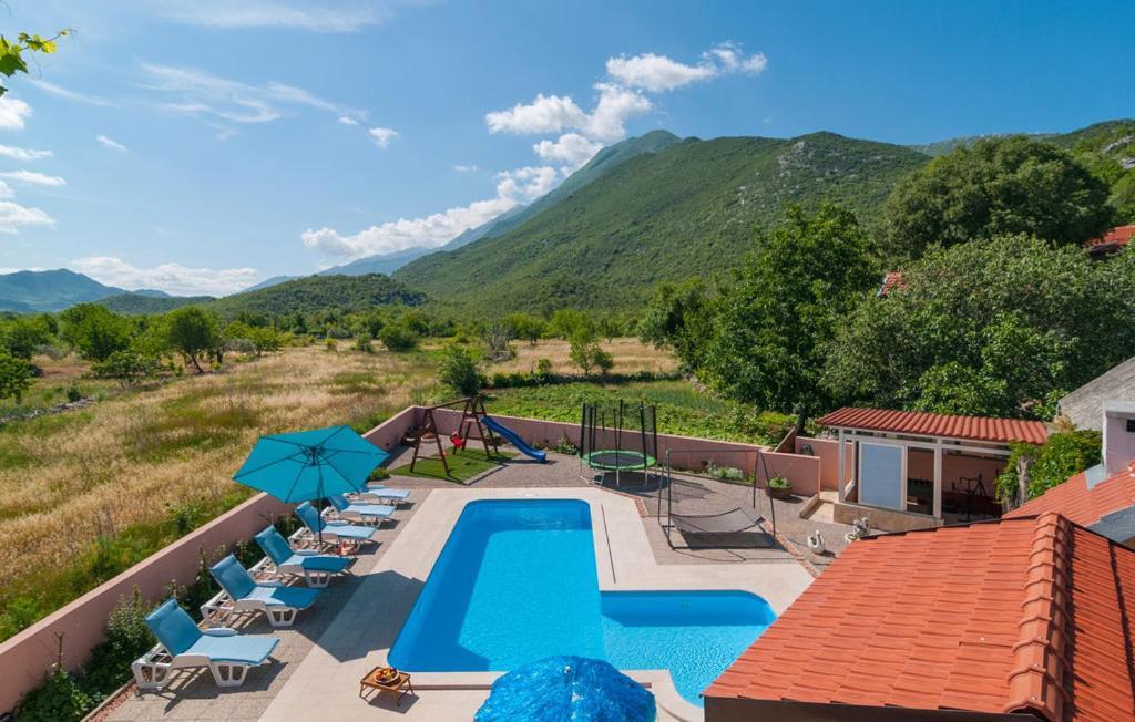 Holiday Home Perunika Zezevica ภายนอก รูปภาพ