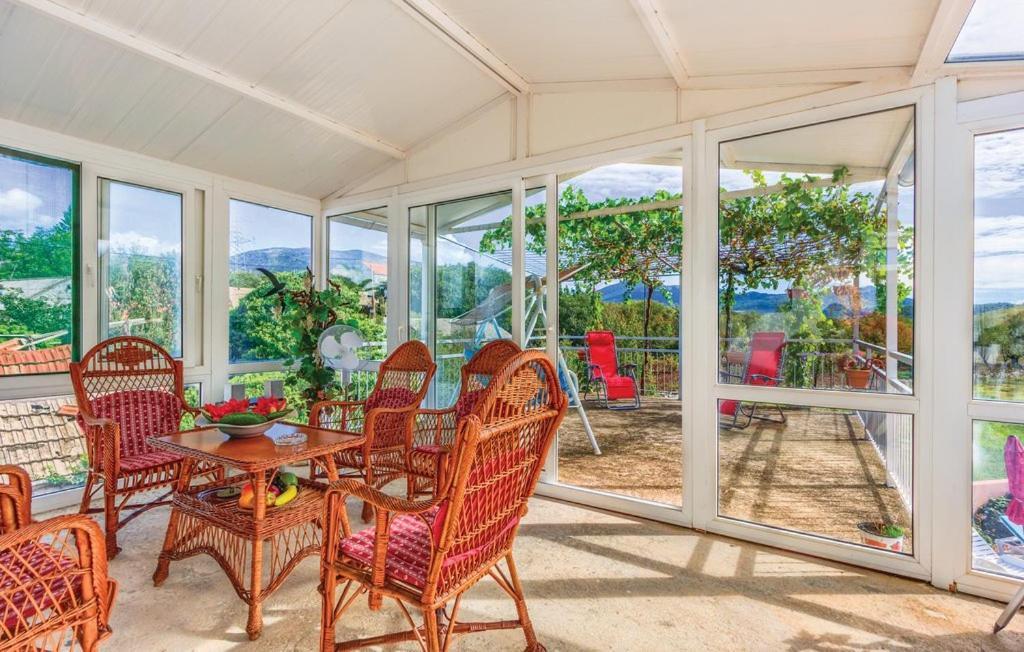 Holiday Home Perunika Zezevica ภายนอก รูปภาพ