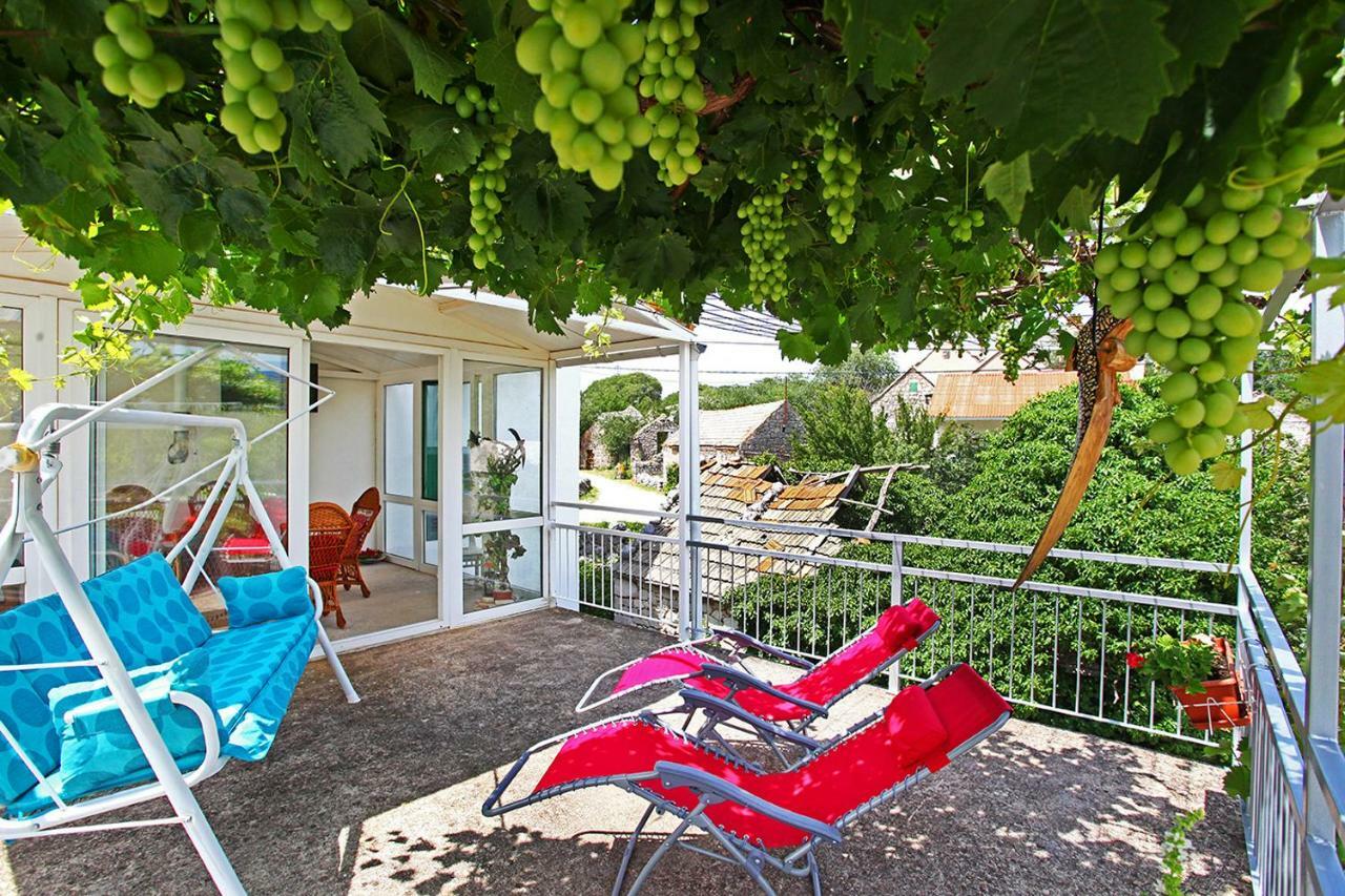 Holiday Home Perunika Zezevica ภายนอก รูปภาพ